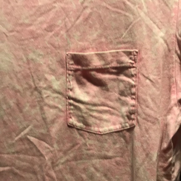 Pink American eagle tee-shirt. - Picture 7 of 8